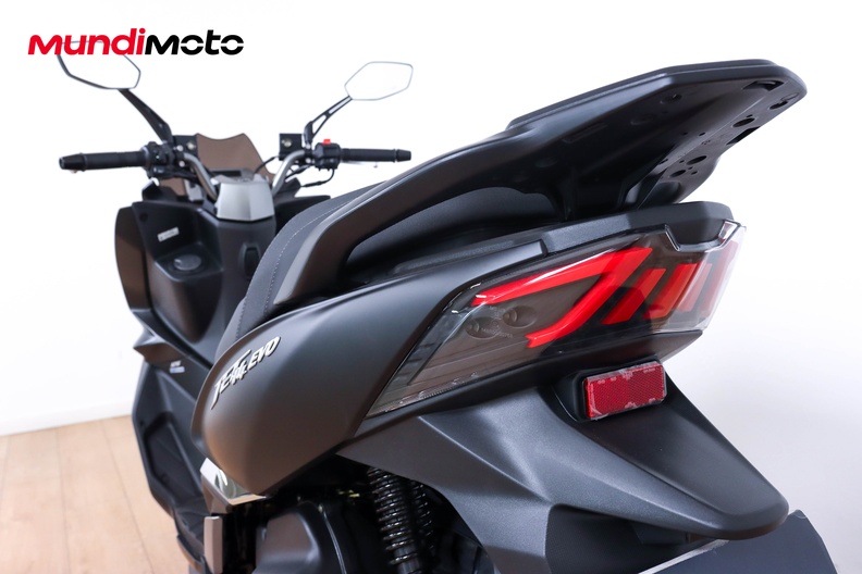 Motorbike image 8