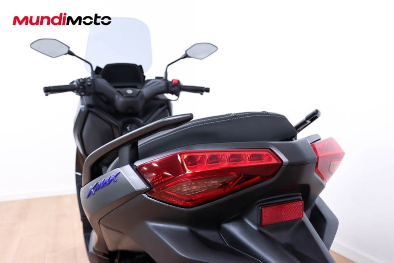 Motorbike image 8
