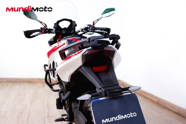 Motorbike image 9