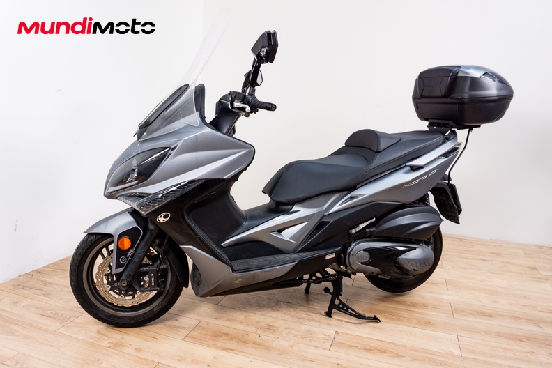 Motorbike image 6