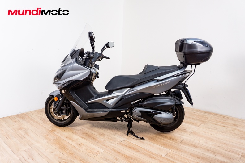 Motorbike image 5