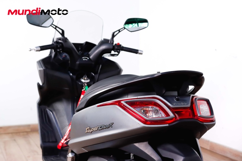 Motorbike image 9