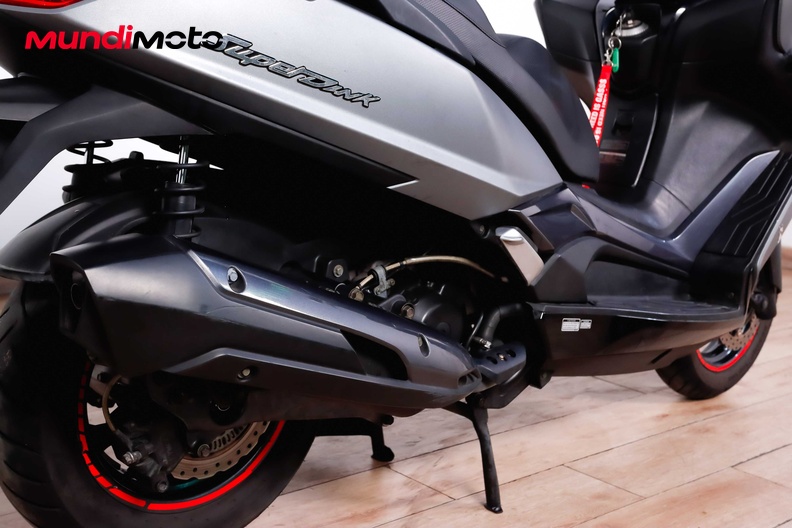 Motorbike image 3
