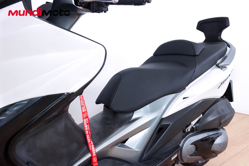 Motorbike image 8