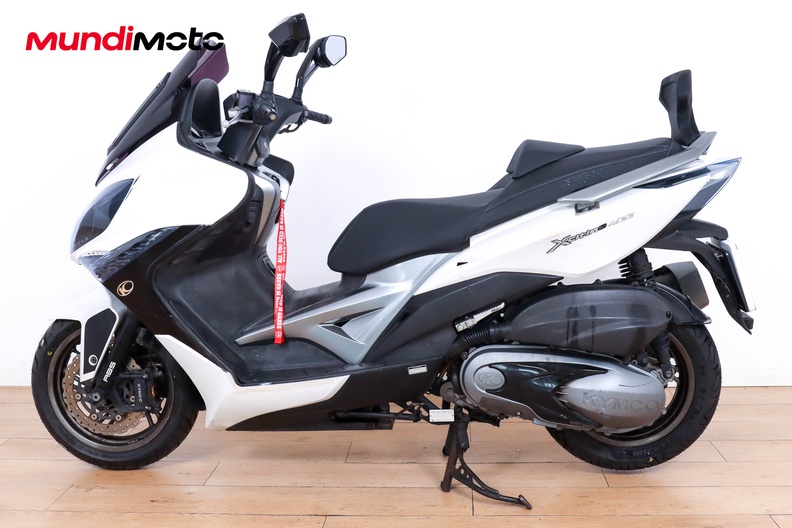 Motorbike image 5