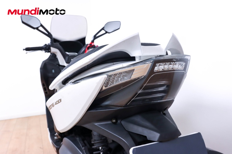 Motorbike image 9