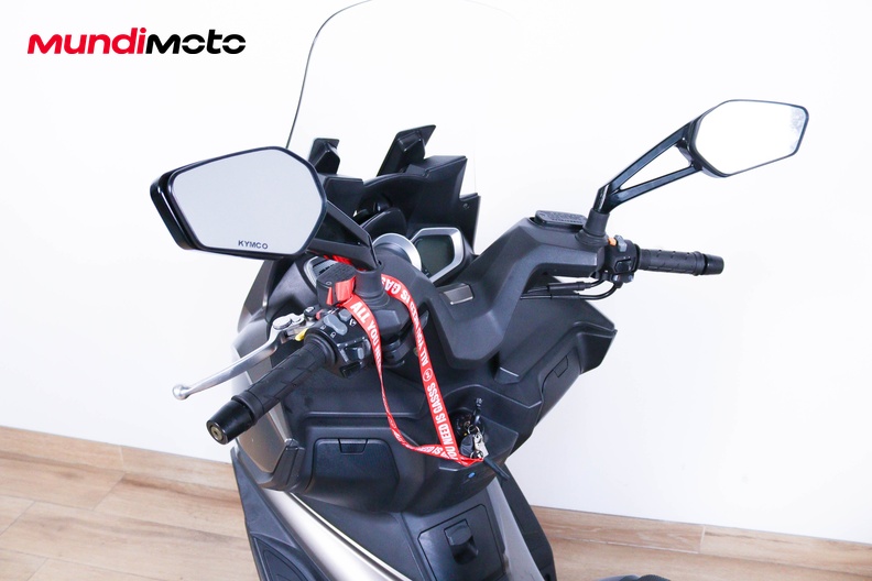Motorbike image 10