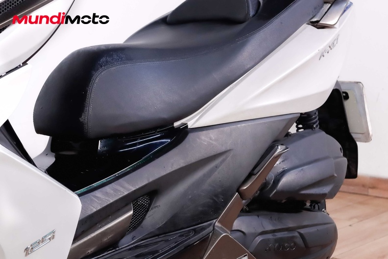 Motorbike image 8