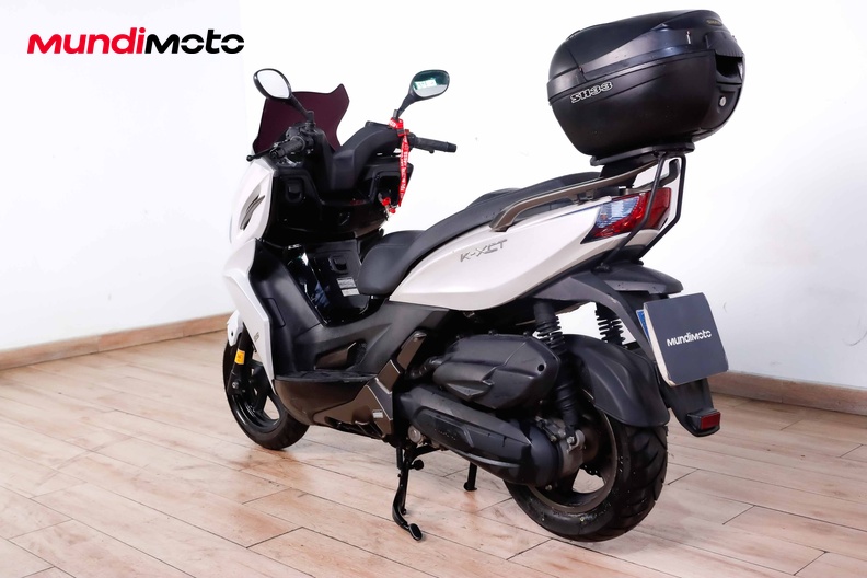 Motorbike image 6