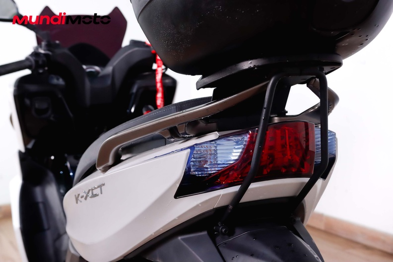 Motorbike image 9