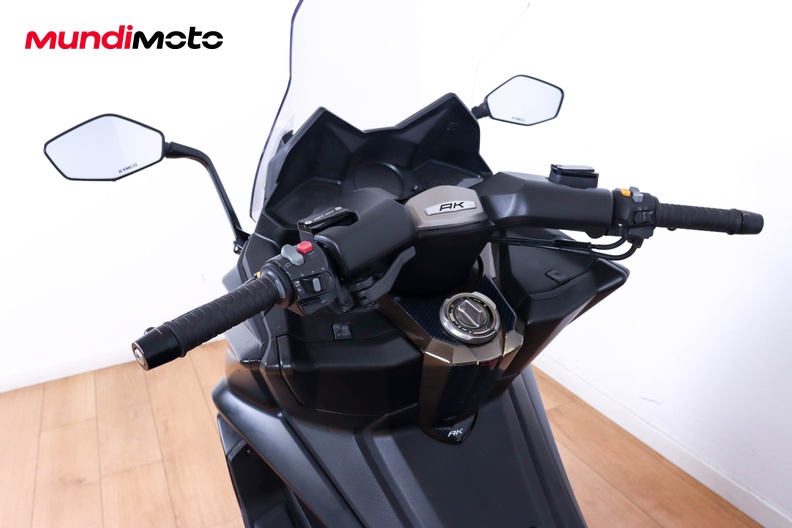 Motorbike image 10