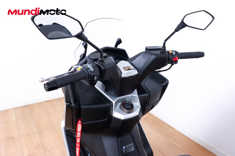Motorbike image 10