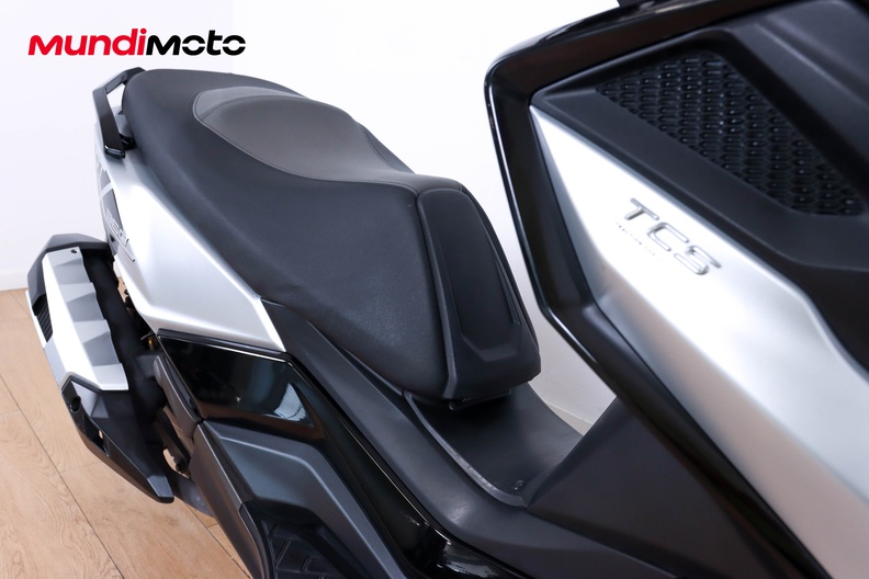 Motorbike image 12