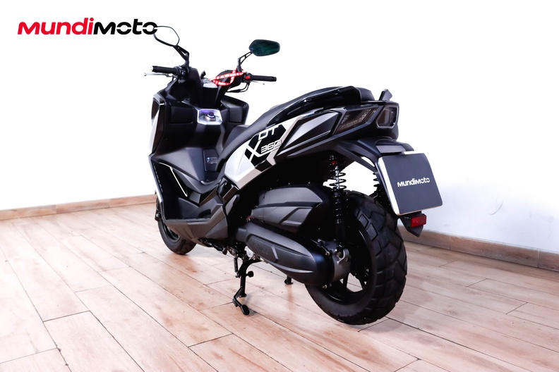 Motorbike image 6