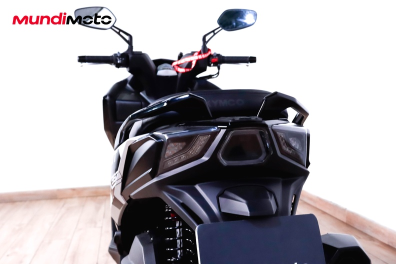 Motorbike image 9