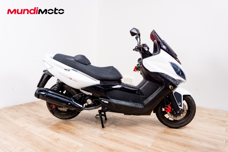 Kymco Agility Kymco 300 R Usato Motorcycles Prezzo Kymco Xciting