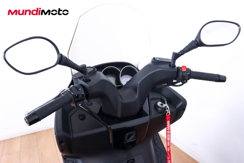 Motorbike image 10