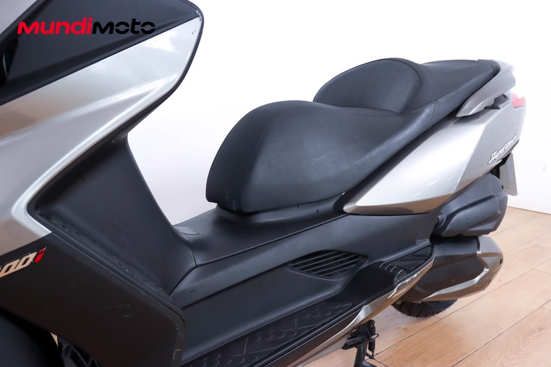 Motorbike image 8