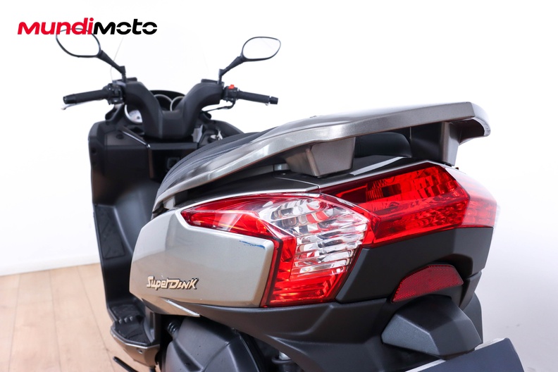 Motorbike image 9