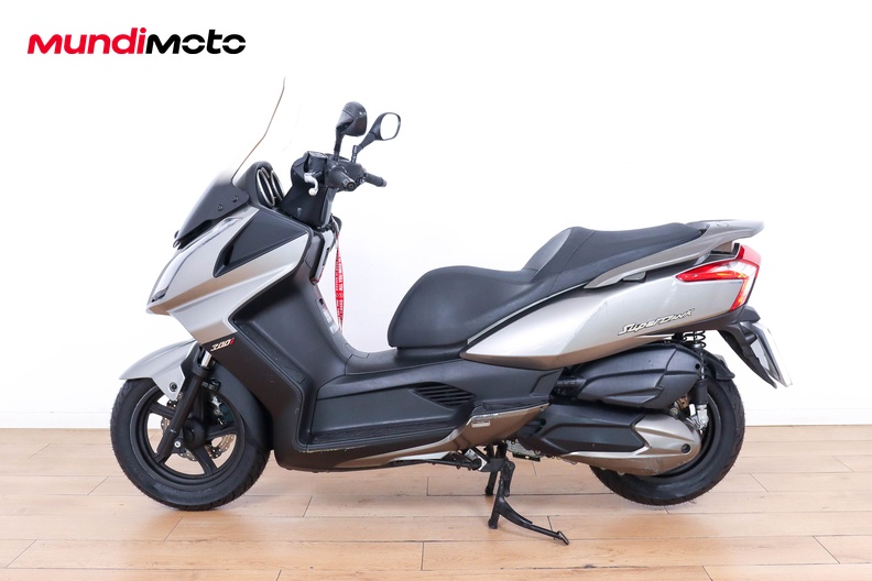 Motorbike image 5
