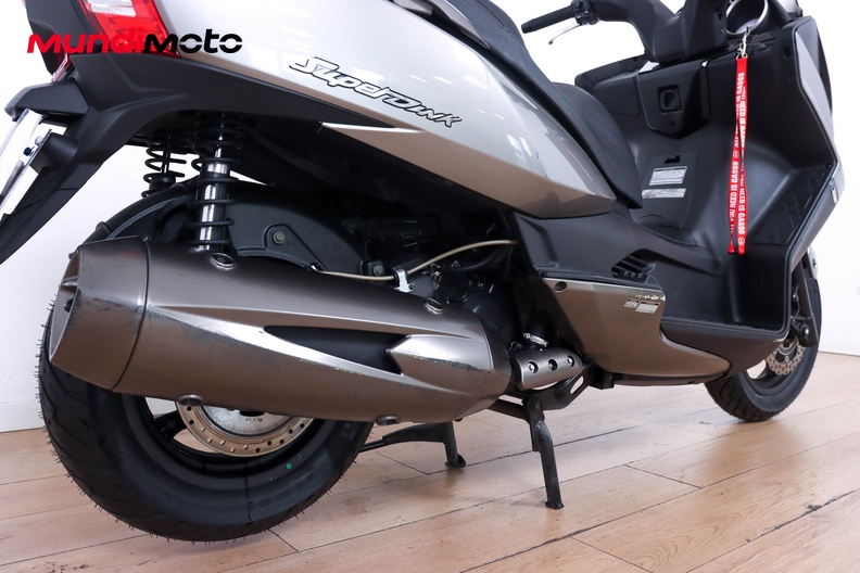 Motorbike image 3