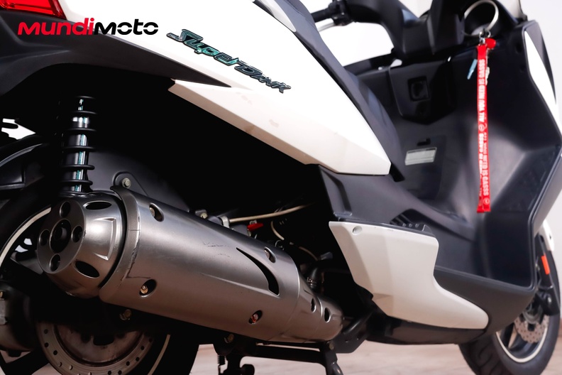Motorbike image 3