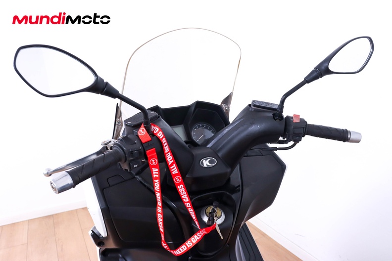 Motorbike image 10