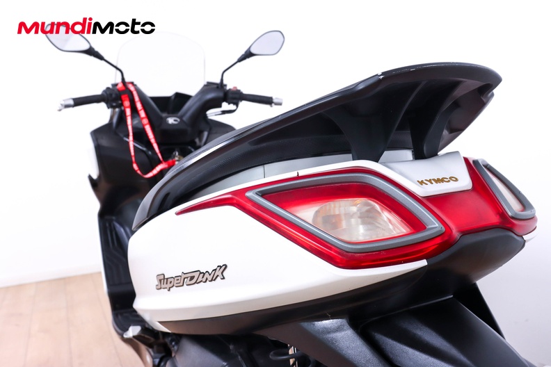 Motorbike image 9