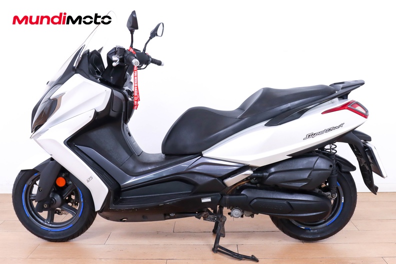 Motorbike image 5