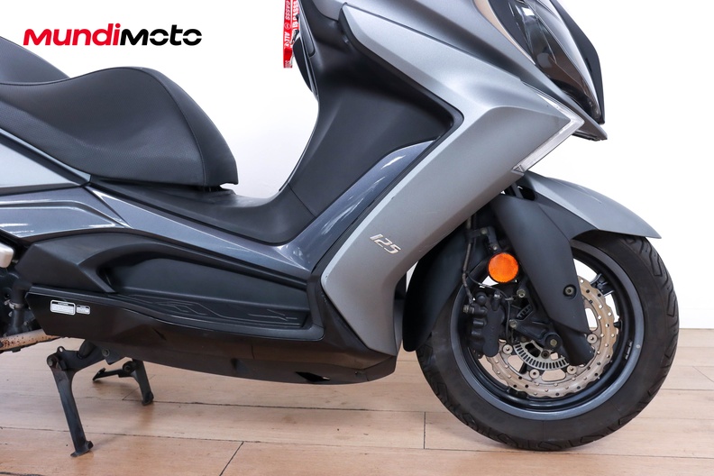 Motorbike image 13
