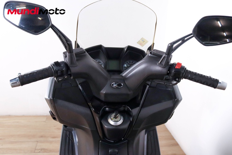 Motorbike image 10