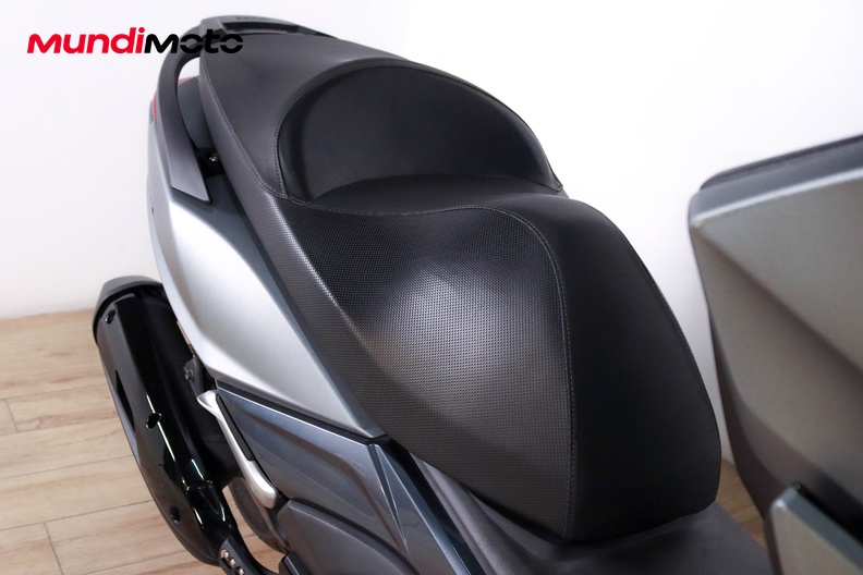 Motorbike image 12