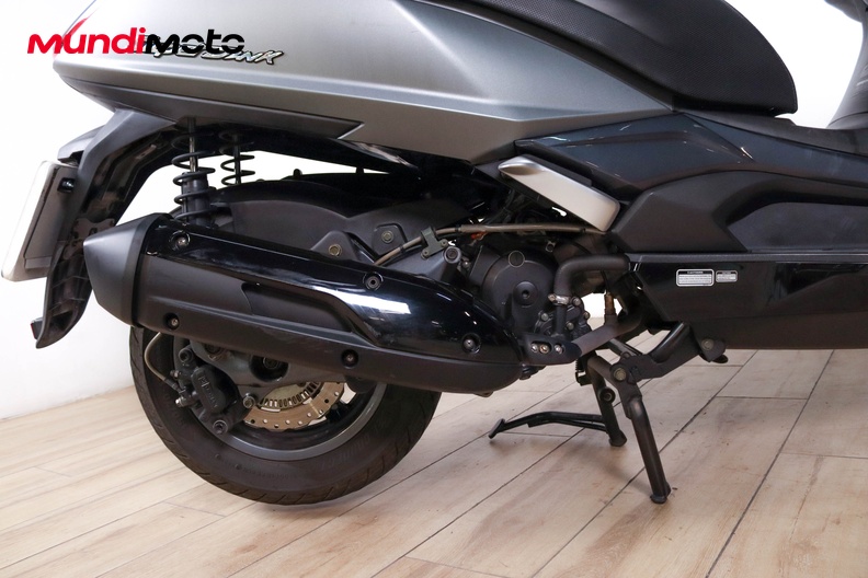 Motorbike image 3