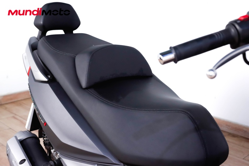 Motorbike image 12