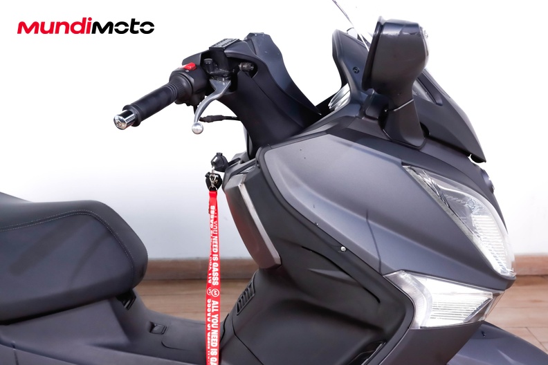 Motorbike image 13