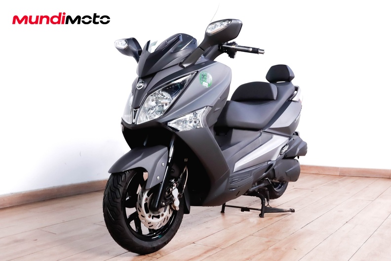 Motorbike image 7