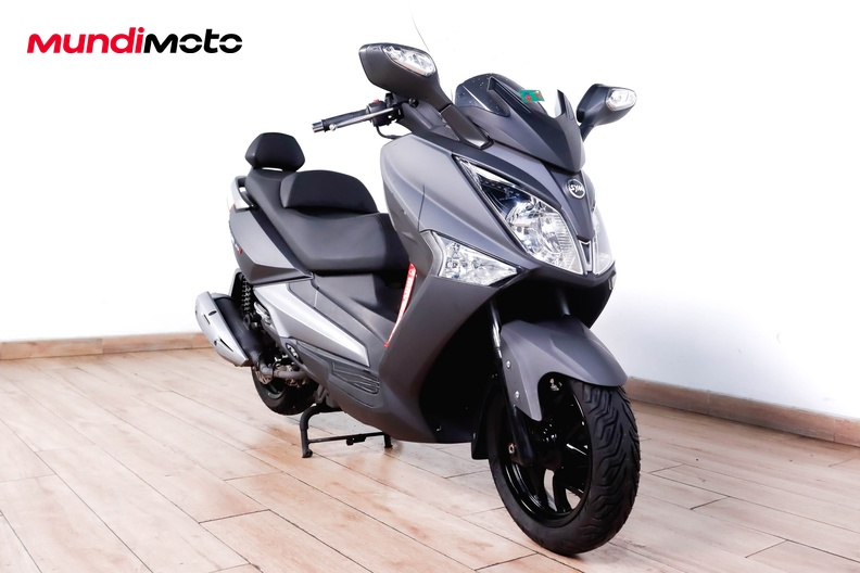 Motorbike image 1