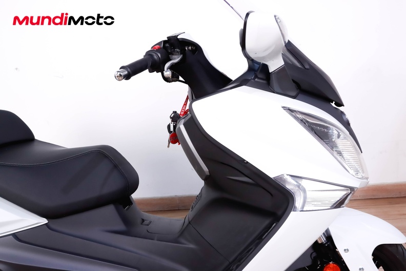 Motorbike image 13
