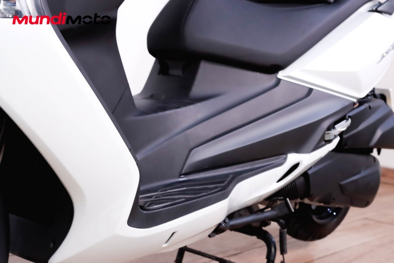 Motorbike image 8