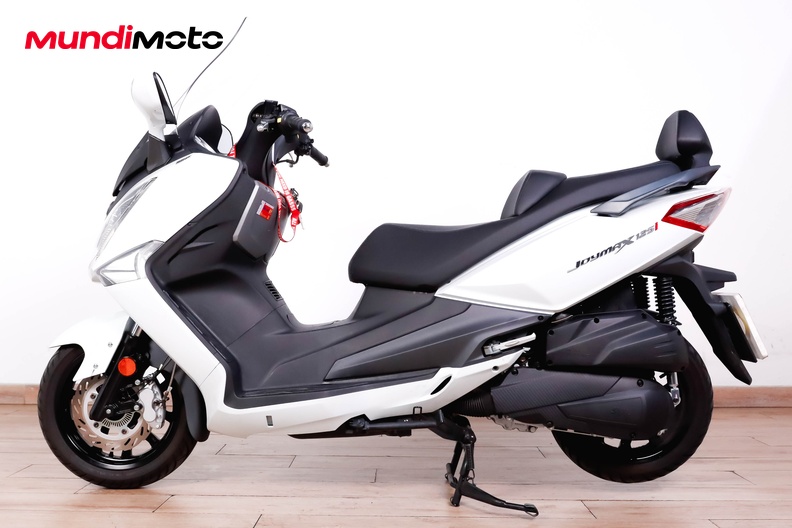 Motorbike image 5