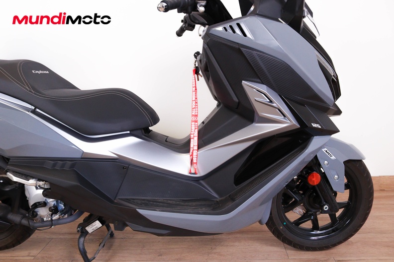 Motorbike image 12