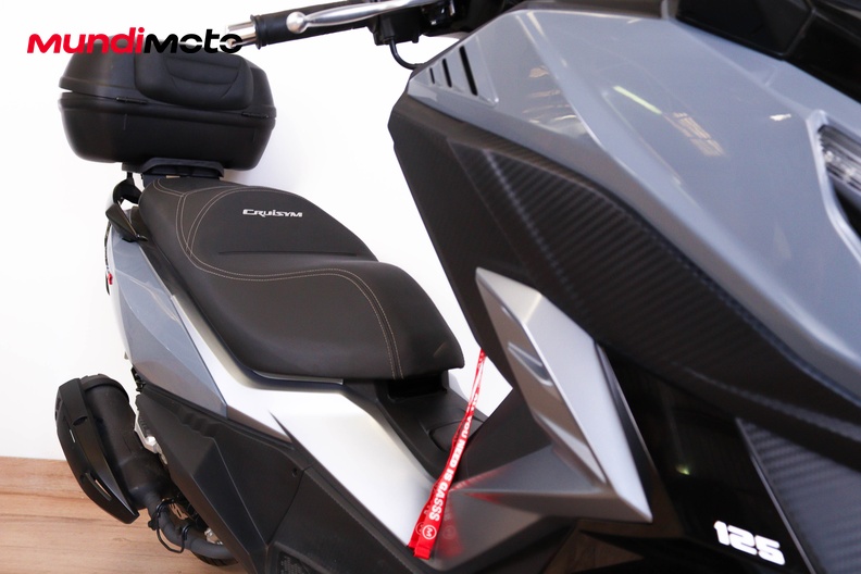 Motorbike image 13