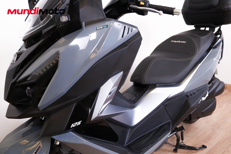 Motorbike image 8
