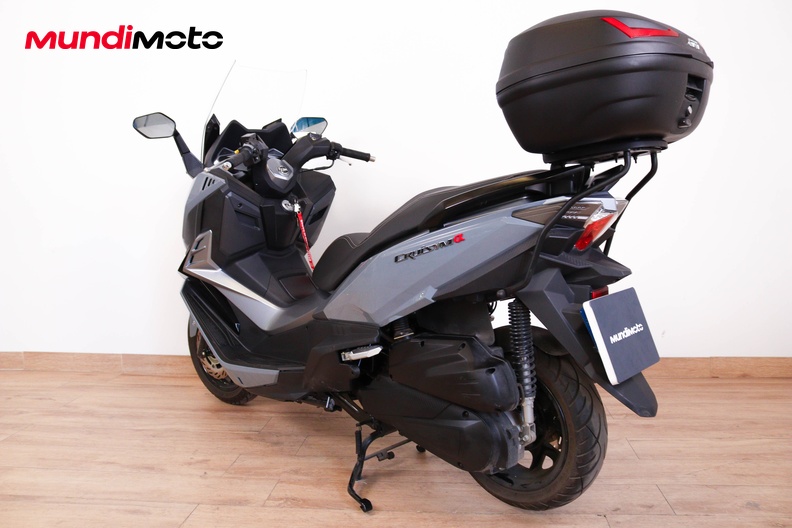 Motorbike image 6