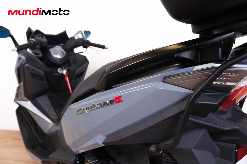 Motorbike image 9