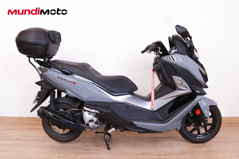 Motorbike image 0