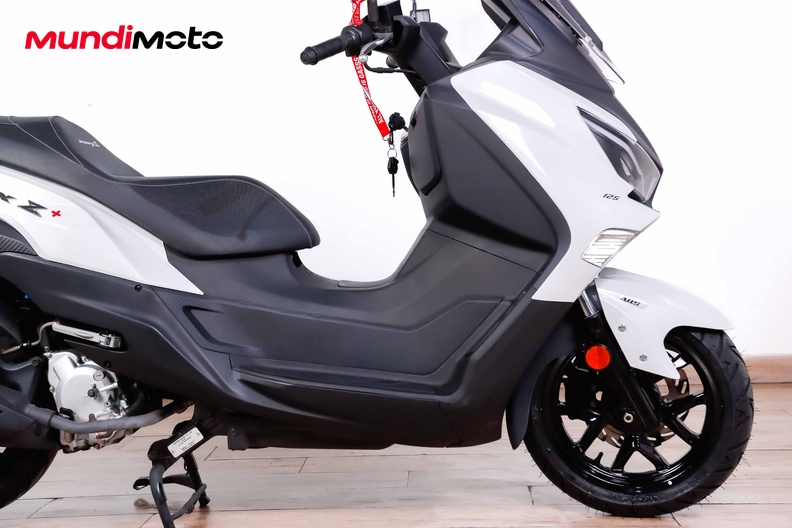 Motorbike image 12