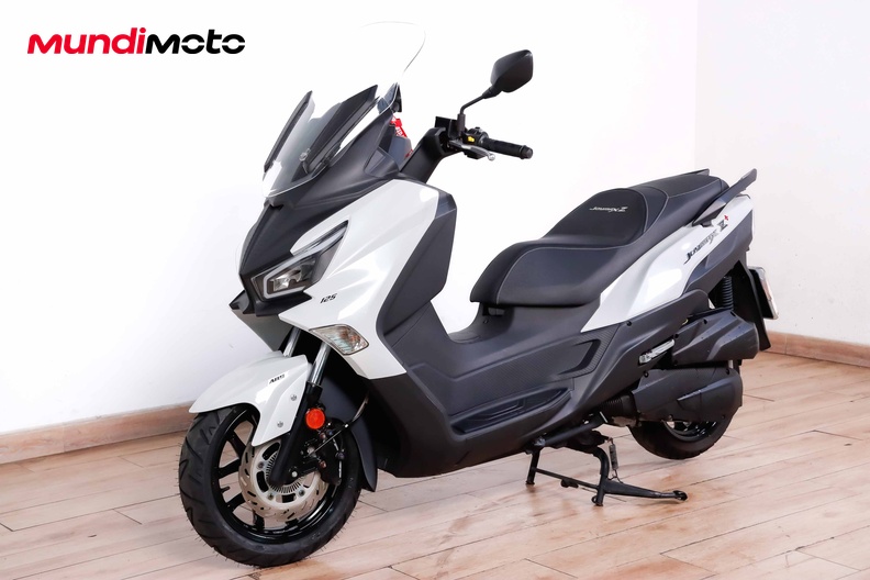 Motorbike image 7