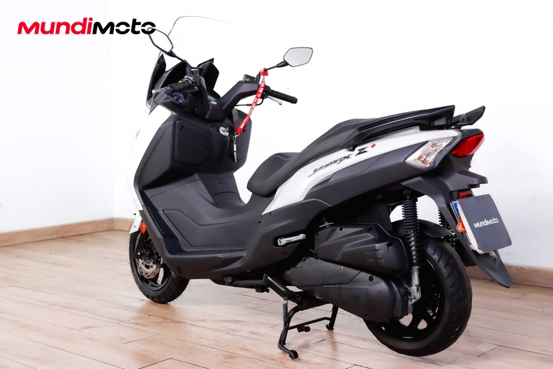 Motorbike image 6