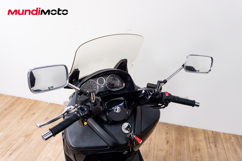 Motorbike image 10